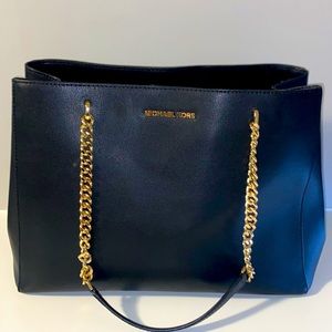 Michael Kors Ellis Bag and wallet